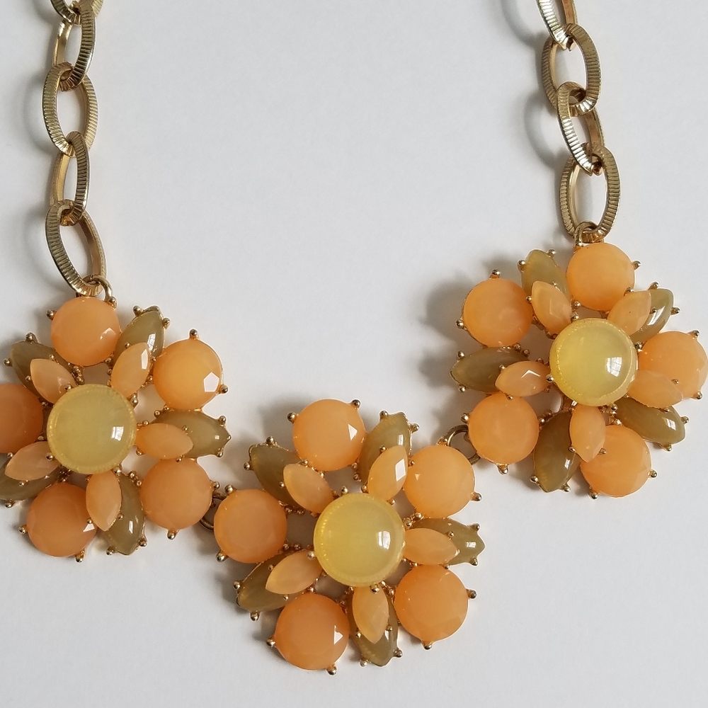 Statement necklace